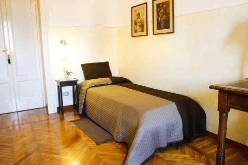Imagen de la habitación del Hotel Albergo Garisenda. Foto 8