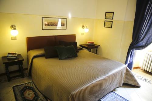 Imagen de la habitación del Hotel Albergo Garisenda. Foto 11