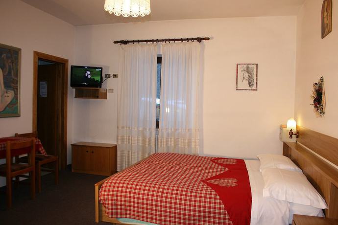 Imagen de la habitación del Hotel Albergo Garni Defrancesco. Foto 9