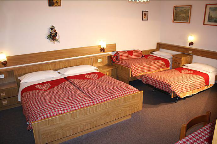 Imagen de la habitación del Hotel Albergo Garni Defrancesco. Foto 18