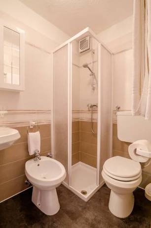 Imagen de la habitación del Hotel Albergo Genzianella, Sottoguda. Foto 11