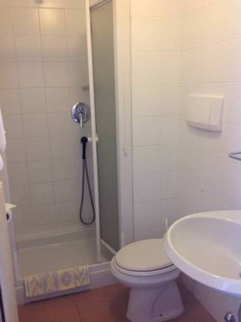 Imagen de la habitación del Hotel Albergo Giardinetto, Bellagio. Foto 6