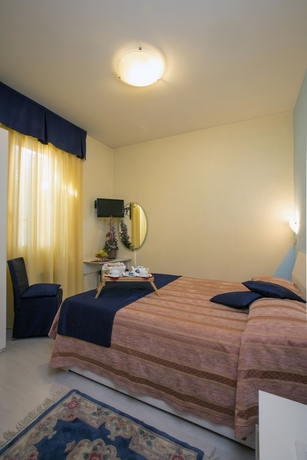 Imagen de la habitación del Hotel Albergo Giardinetto, Bolonia. Foto 4