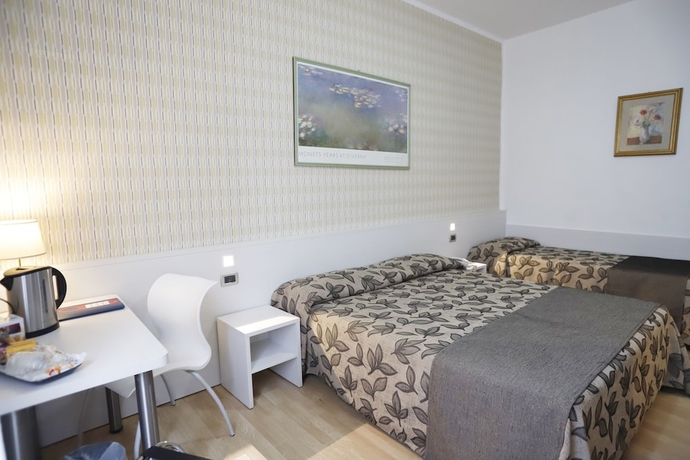 Imagen de la habitación del Hotel Albergo Giardinetto, Bolonia. Foto 6