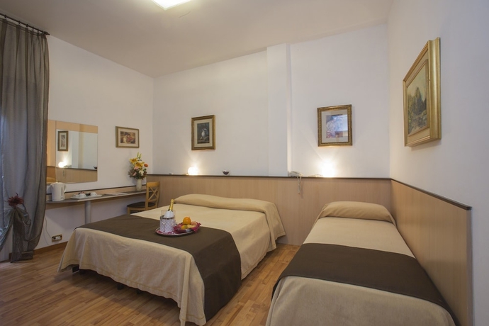 Imagen de la habitación del Hotel Albergo Giardinetto, Bolonia. Foto 15