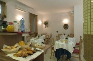 Imagen del bar/restaurante del Hotel Albergo Giardinetto. Foto 1