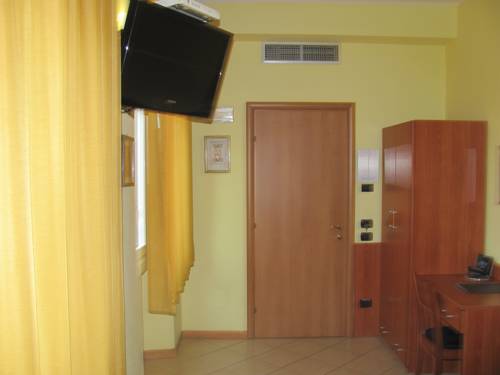Imagen de la habitación del Hotel Albergo Giardino. Foto 4