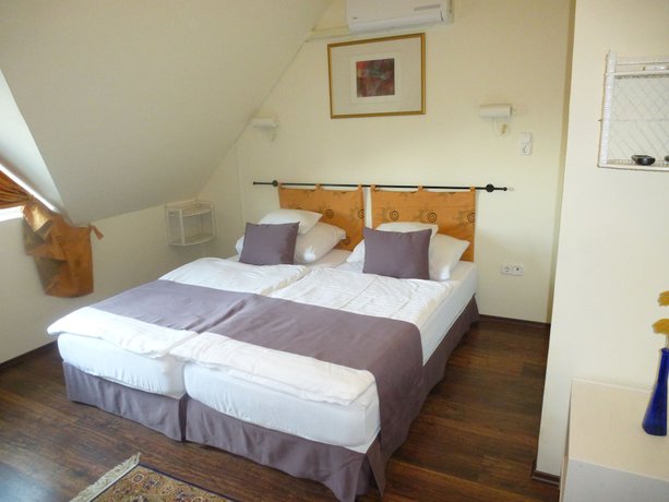 Imagen de la habitación del Hotel Albergo Giardino, Lago Balaton. Foto 13
