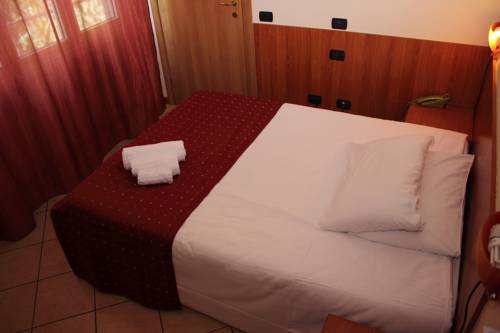 Imagen de la habitación del Hotel Albergo Giardino, Lissone. Foto 10