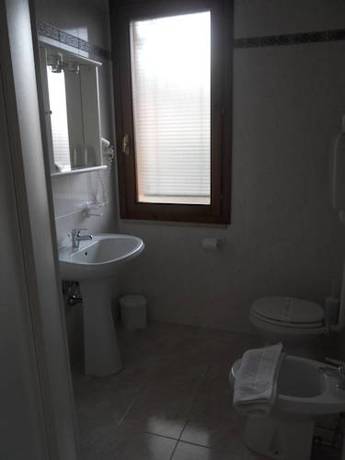 Imagen de la habitación del Hotel Albergo Giardino, Vigole. Foto 9