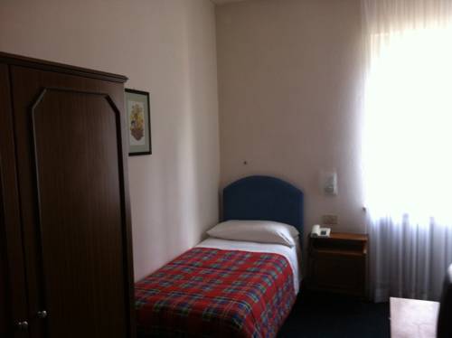 Imagen de la habitación del Hotel Albergo Gilda. Foto 7