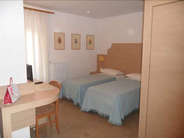 Imagen de la habitación del Hotel Albergo Giugni. Foto 12