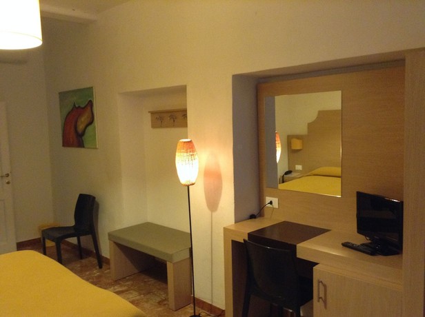 Imagen de la habitación del Hotel Albergo Giugni. Foto 14