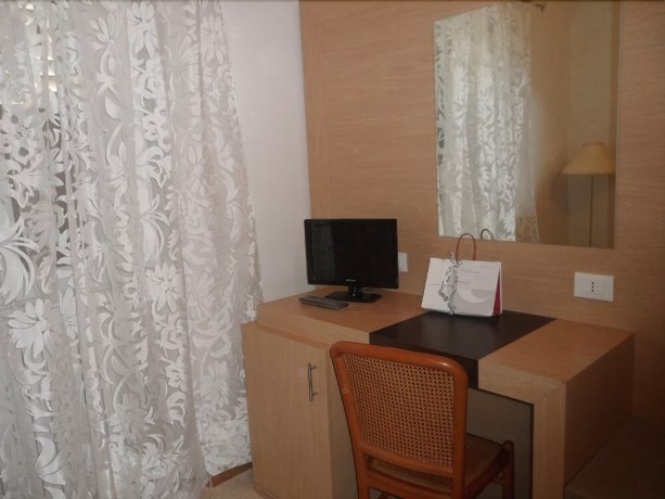Imagen de la habitación del Hotel Albergo Giugni. Foto 18