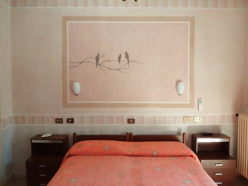 Imagen de la habitación del Hotel Albergo Giulia Gonzaga. Foto 10