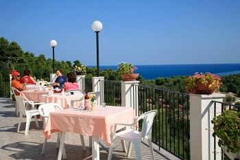 Imagen de los exteriores del Hotel Albergo Godenizzo. Foto 6