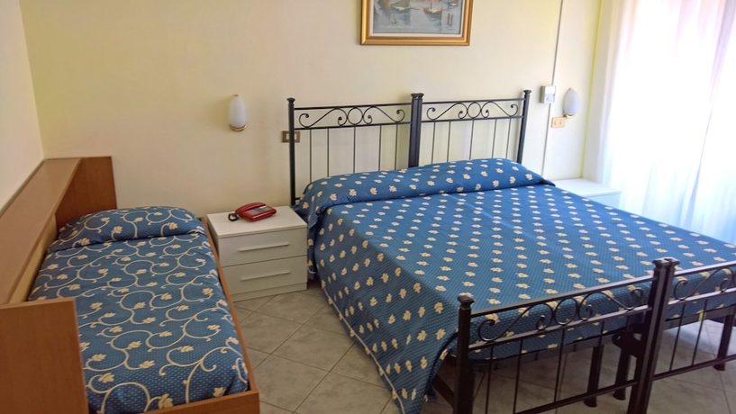 Imagen de la habitación del Hotel Albergo Golfo. Foto 4