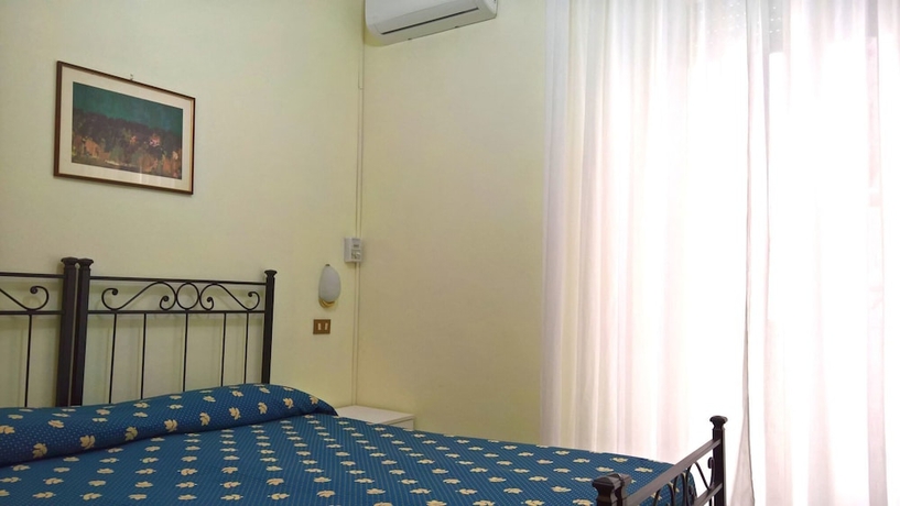 Imagen de la habitación del Hotel Albergo Golfo. Foto 6