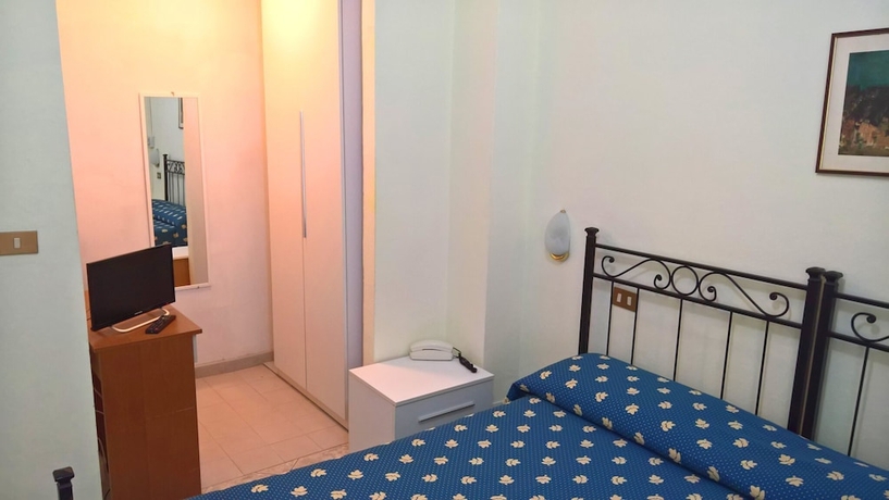 Imagen de la habitación del Hotel Albergo Golfo. Foto 7