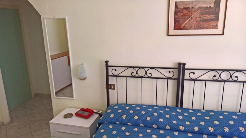 Imagen de la habitación del Hotel Albergo Golfo. Foto 9