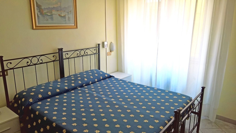 Imagen de la habitación del Hotel Albergo Golfo. Foto 11