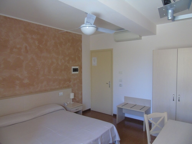 Imagen de la habitación del Hotel Albergo Grifone 1891. Foto 4