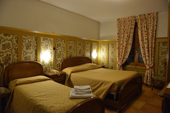 Imagen de la habitación del Hotel Albergo Gufo. Foto 11
