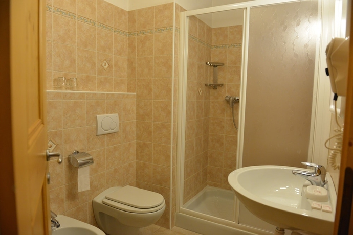 Imagen de la habitación del Hotel Albergo Gufo. Foto 15