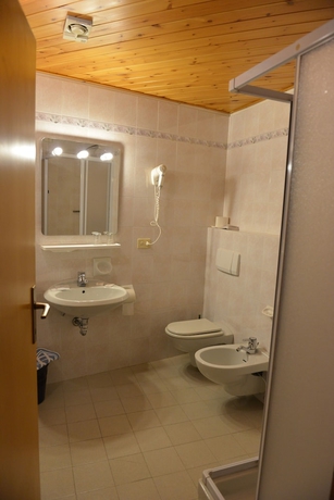 Imagen de la habitación del Hotel Albergo Gufo. Foto 16