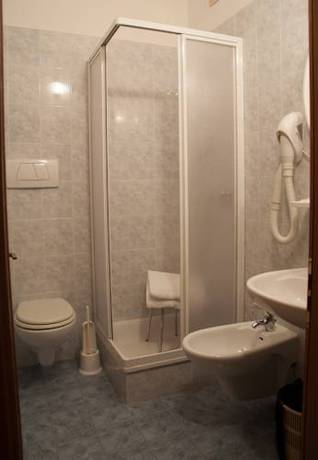 Imagen de la habitación del Hotel Albergo Italia, Molveno. Foto 1