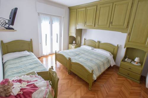 Imagen de la habitación del Hotel Albergo Italia, Molveno. Foto 3