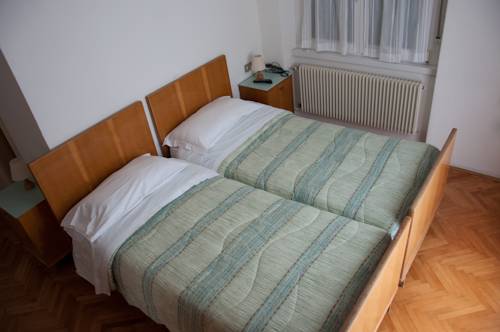 Imagen de la habitación del Hotel Albergo Italia, Molveno. Foto 5