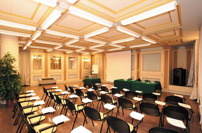 Imagen de los interiores del Hotel Albergo Italia, Novara. Foto 16