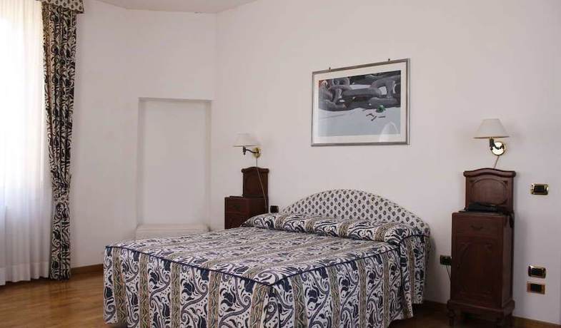 Imagen de la habitación del Hotel Albergo Italia, Piombino. Foto 10