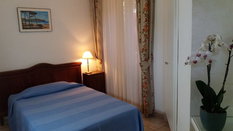 Imagen de la habitación del Hotel Albergo Italia, Piombino. Foto 15