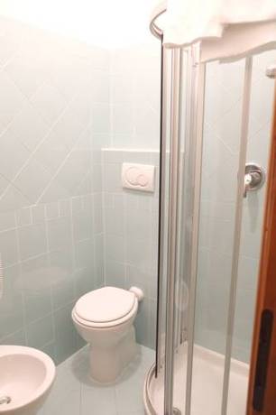 Imagen de la habitación del Hotel Albergo Italia, Poggibonsi. Foto 5