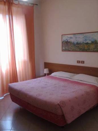 Imagen de la habitación del Hotel Albergo Italia, Poggibonsi. Foto 11