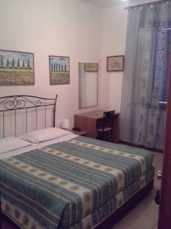 Imagen de la habitación del Hotel Albergo Italia, Poggibonsi. Foto 15
