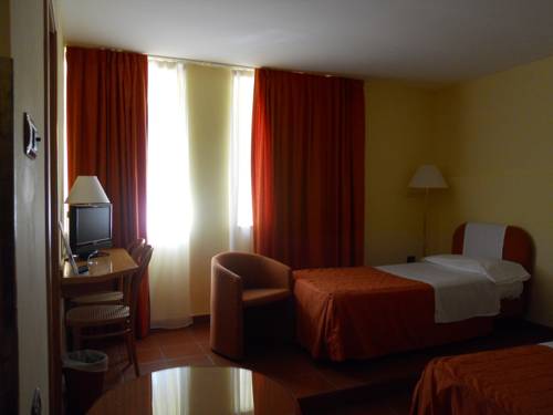 Imagen de la habitación del Hotel Albergo Italia, Urbino. Foto 7