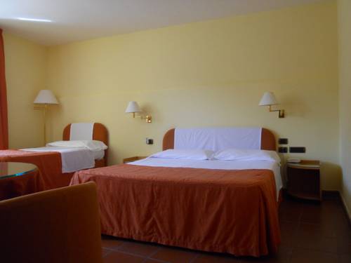 Imagen de la habitación del Hotel Albergo Italia, Urbino. Foto 9