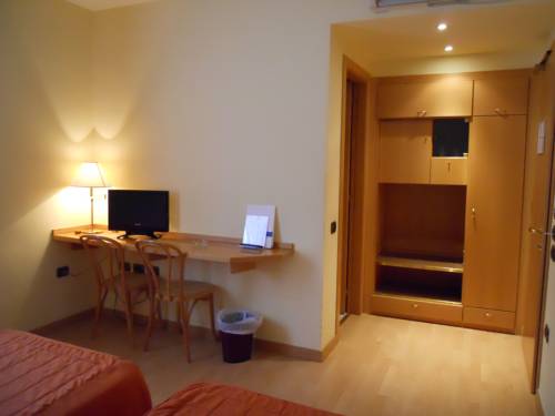 Imagen de la habitación del Hotel Albergo Italia, Urbino. Foto 15