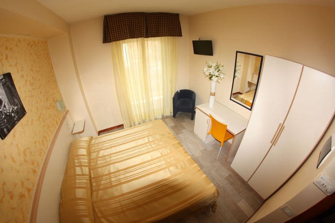 Imagen de la habitación del Hotel Albergo La Coccinella. Foto 7