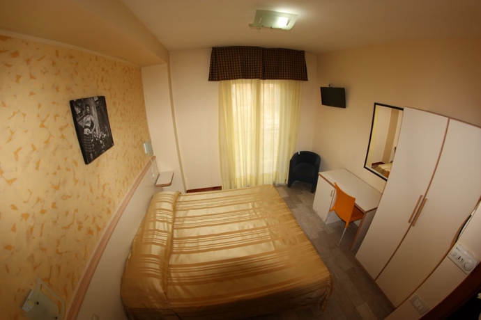 Imagen de la habitación del Hotel Albergo La Coccinella. Foto 8