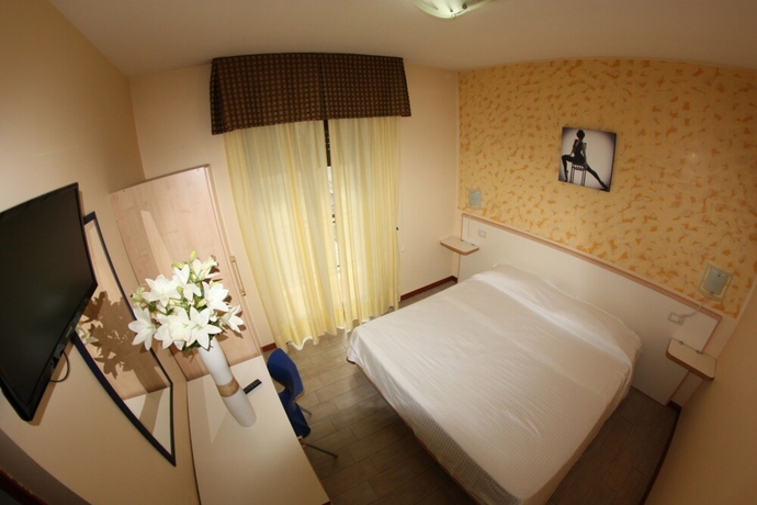 Imagen de la habitación del Hotel Albergo La Coccinella. Foto 11