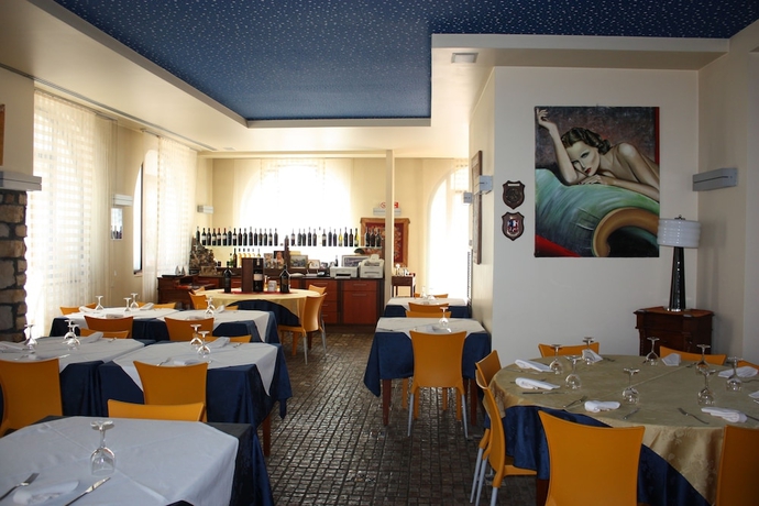 Imagen del bar/restaurante del Hotel Albergo La Coccinella. Foto 4