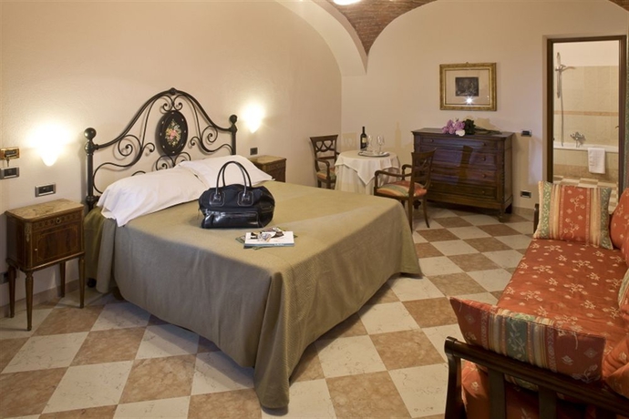 Imagen de la habitación del Hotel Albergo La Corte Albertina. Foto 7