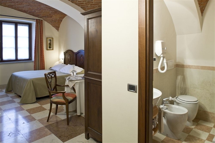 Imagen de la habitación del Hotel Albergo La Corte Albertina. Foto 8