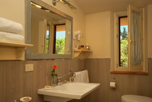 Imagen de la habitación del Hotel Albergo La Fontanella. Foto 5