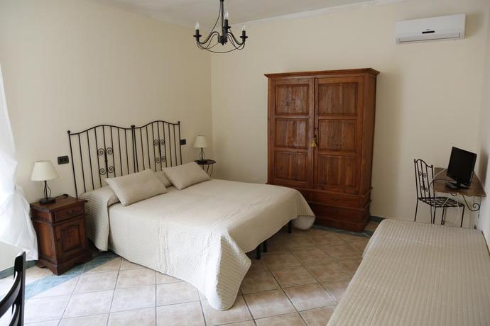 Imagen de la habitación del Hotel Albergo La Fontanella, Noto. Foto 11