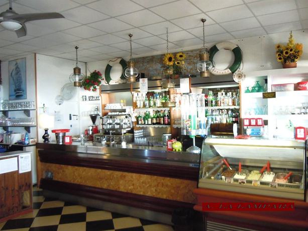 Imagen de los interiores del Hotel Albergo La Lampara. Foto 20